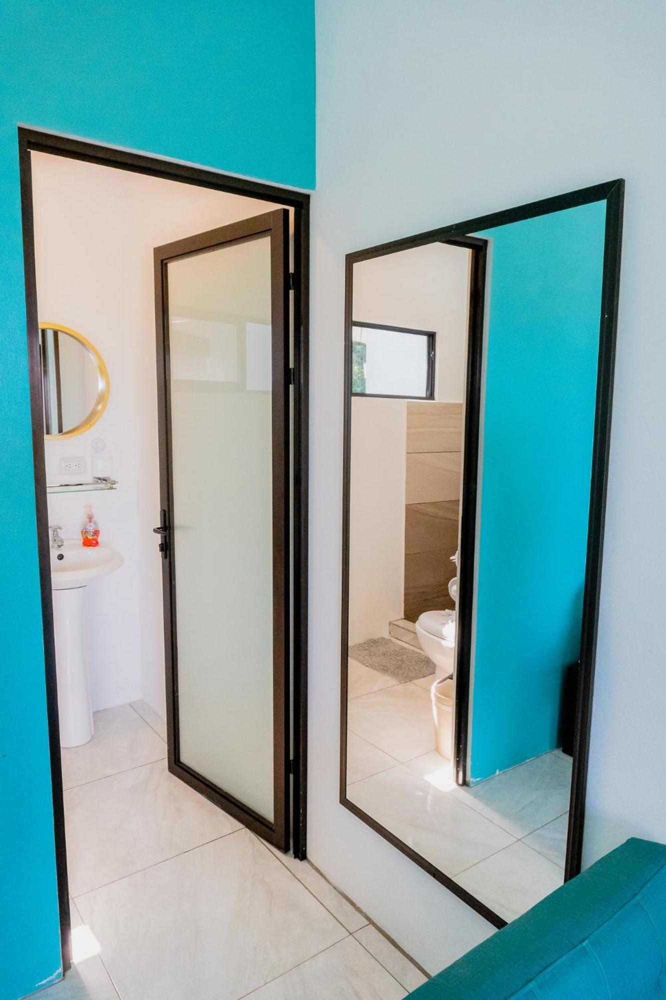 Ocean'S Breeze Apartment And Rooms Puerto Viejo de Talamanca Екстер'єр фото