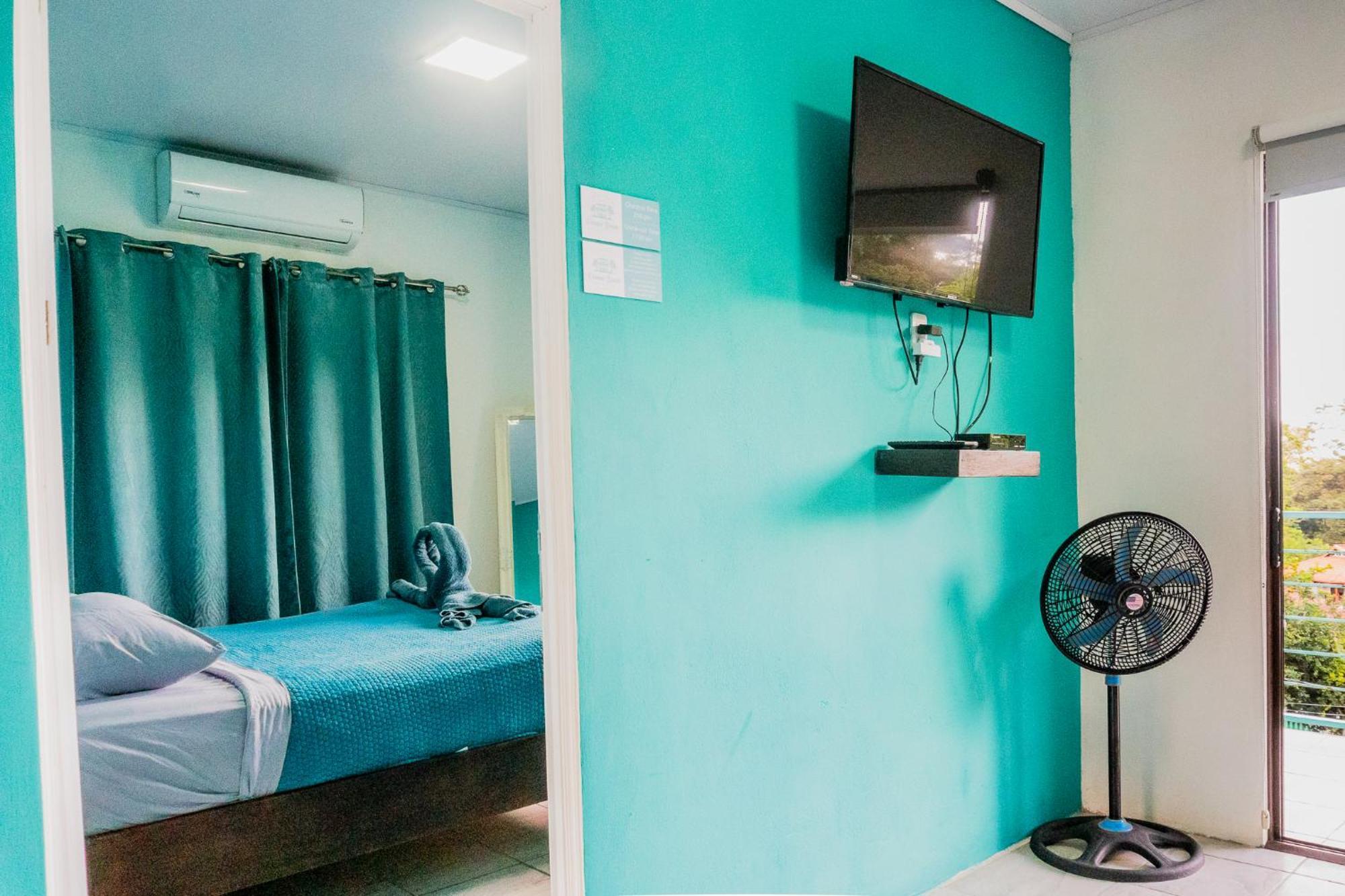 Ocean'S Breeze Apartment And Rooms Puerto Viejo de Talamanca Екстер'єр фото