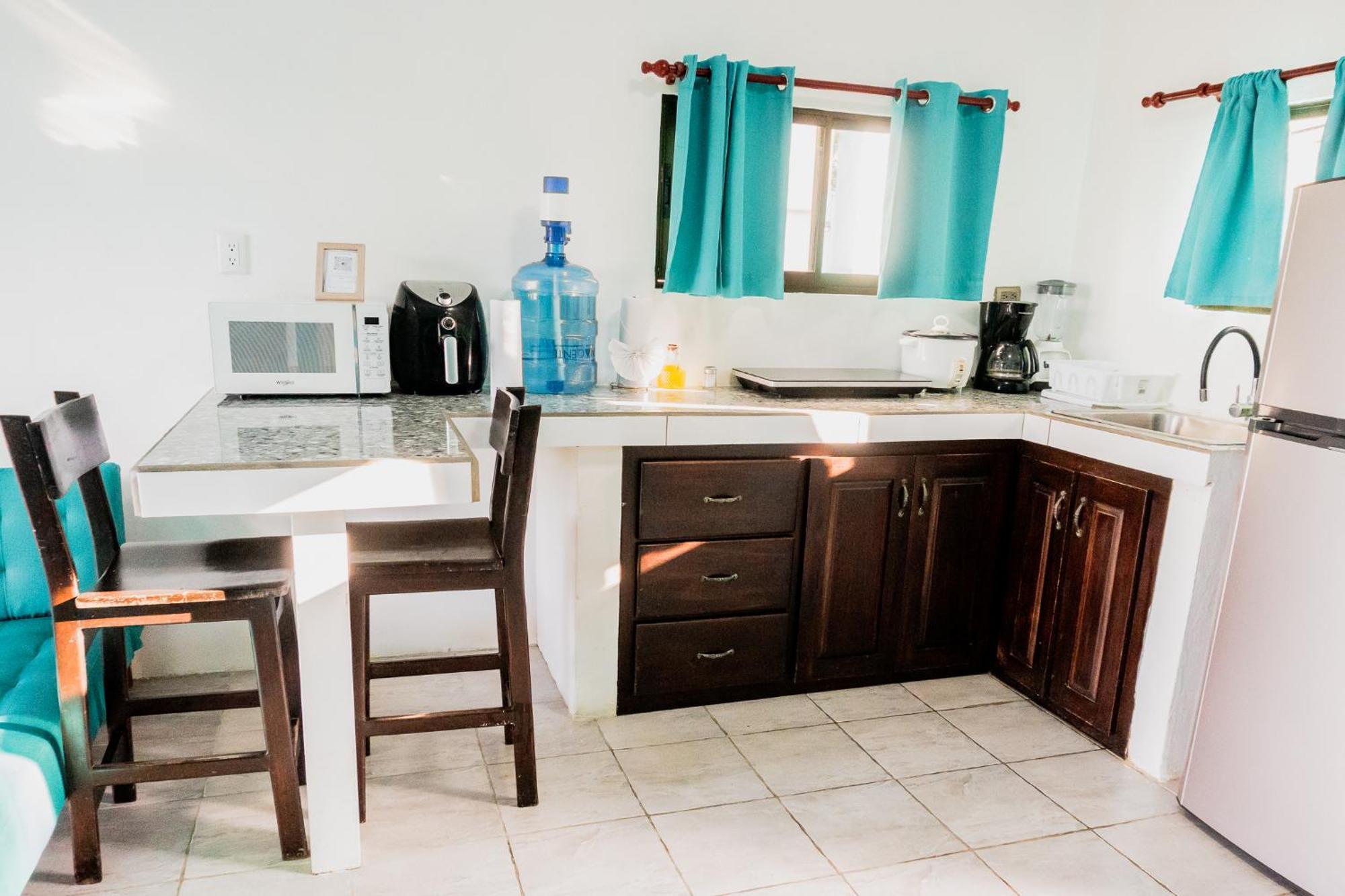 Ocean'S Breeze Apartment And Rooms Puerto Viejo de Talamanca Екстер'єр фото